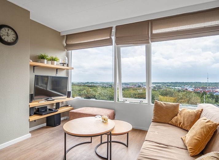 Cozy living room with panoramic views in Apartment Juliana 178 Eilandzicht, De Koog, Texel.