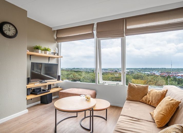 Cozy living room with panoramic views in Apartment Juliana 178 Eilandzicht, De Koog, Texel.