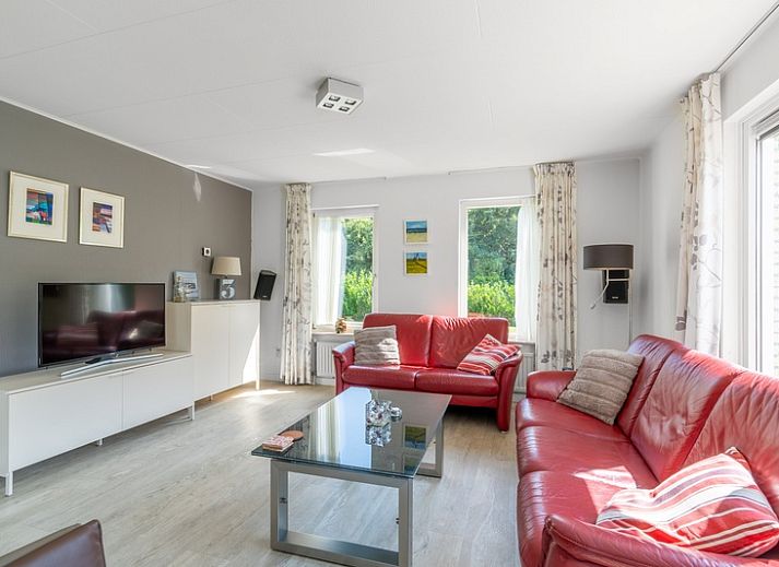 Vakantiehuis Kamperfoelie 77 in De Koog, Texel met zonnige tuin en terras