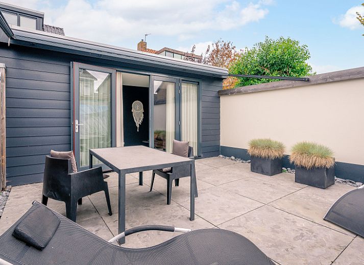 Stylish sitting area in Het Bospad - Brink 15, De Koog, Texel. Ideal for a relaxing stay on the Wadden Islands.