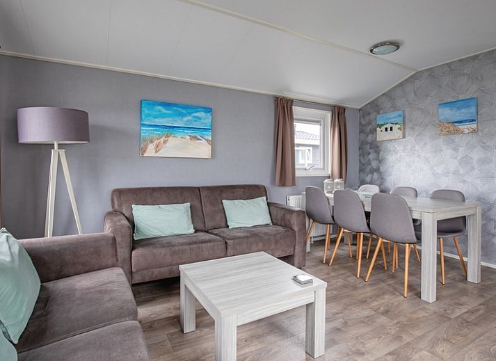 Chalet Bregkoog 7 in De Koog, Texel with spacious veranda and modern look at Chaletpark Bregkoog.