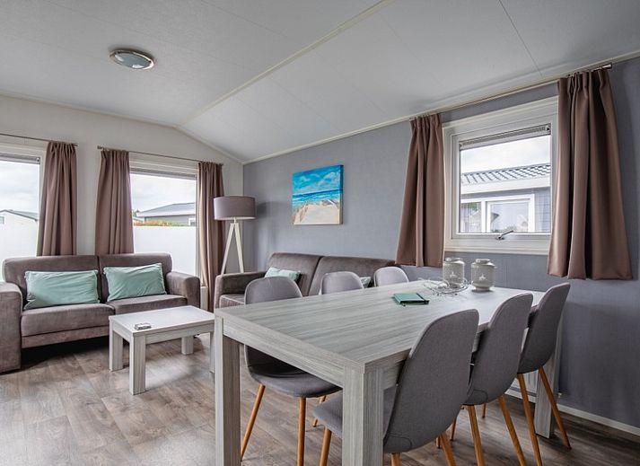 Chalet Bregkoog 7 in De Koog, Texel with spacious veranda and modern look at Chaletpark Bregkoog.