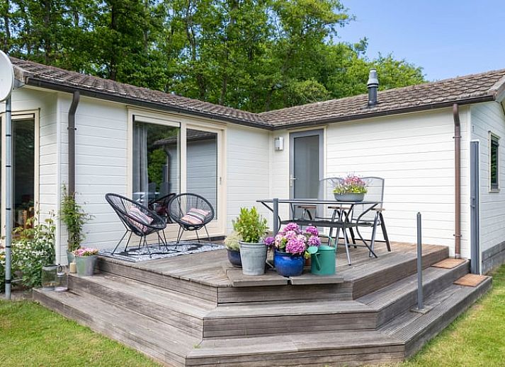 Vacation cottage in De Koog with charming terrace and green garden, Texel, Wadden Islands.