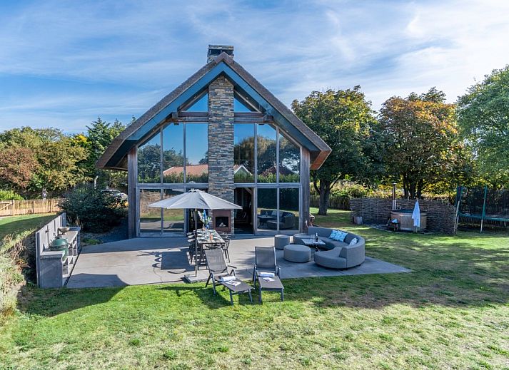 Villa 181 mit Whirlpool in De Koog Texel, Ferienhaus mit grossem Garten und Terrasse.