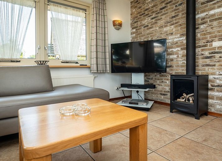 Villa ohne Haustiere in De Koog, Texel mit reizvollem Reetdach und grossem Garten auf den Watteninseln.