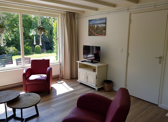 Front view of Bungalow 5100, vacation home in De Koog, Texel.