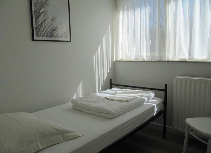 Front view of Bungalow 5100, vacation home in De Koog, Texel.