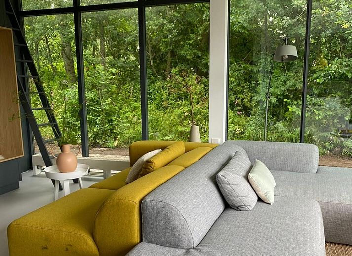 De Koerie vacation home in De Koog Texel with spacious garden and terrace, ideal for relaxation on the Wadden Islands.