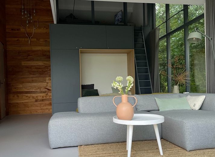 De Koerie vacation home in De Koog Texel with spacious garden and terrace, ideal for relaxation on the Wadden Islands.