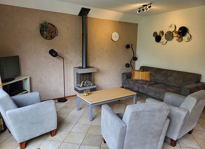 Agter Mienterglop - Ferienhaus 5103 in De Koog, Texel mit sonniger Terrasse und gruenem Garten.