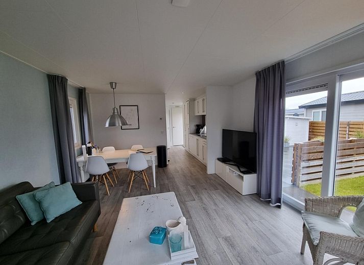 Modern equipped kitchen in Chaletpark Bregkoog - Chalet Bregkoog 82, a vacation home in De Koog, Texel.