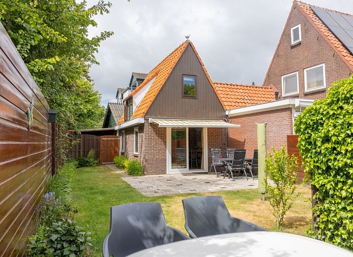Karekiet Ferienhaus mit sonniger Terrasse in De Koog, Texel, Watteninseln.