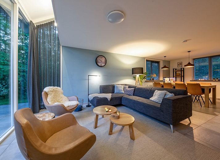 Cozy living room in Holiday Park Het Oude Dijkje - Vuurcoogh, De Koog, Texel for comfort and relaxation.