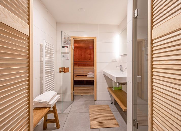 Modern seating area in Holiday Park Het Oude Dijkje - Vuurcoogh, De Koog, Texel with access to the terrace.