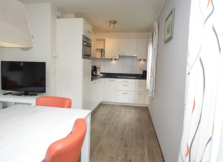 Vacation home Stappeland 76 in De Koog, Texel with sunny terrace and modern outdoor space.