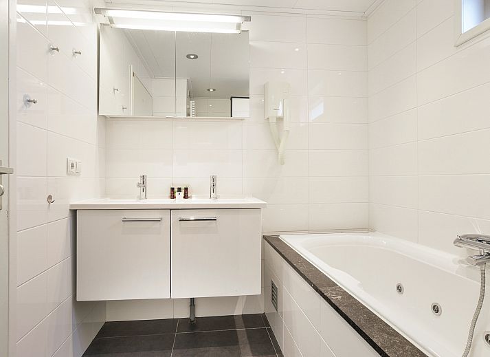 Unterkunft 010254 - Bungalow Texel - Beach Park Texel | 4-persoons villa | 4L1