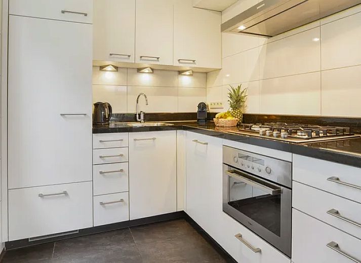 Guest house 010255 - Bungalow Texel - Beach Park Texel | 6-persoons villa | 6L1