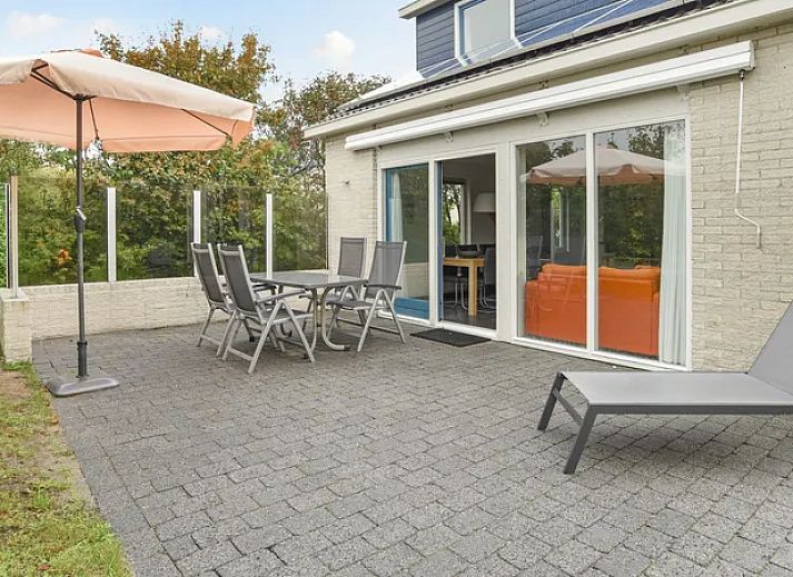 Guest house 010255 - Bungalow Texel - Beach Park Texel | 6-persoons villa | 6L1