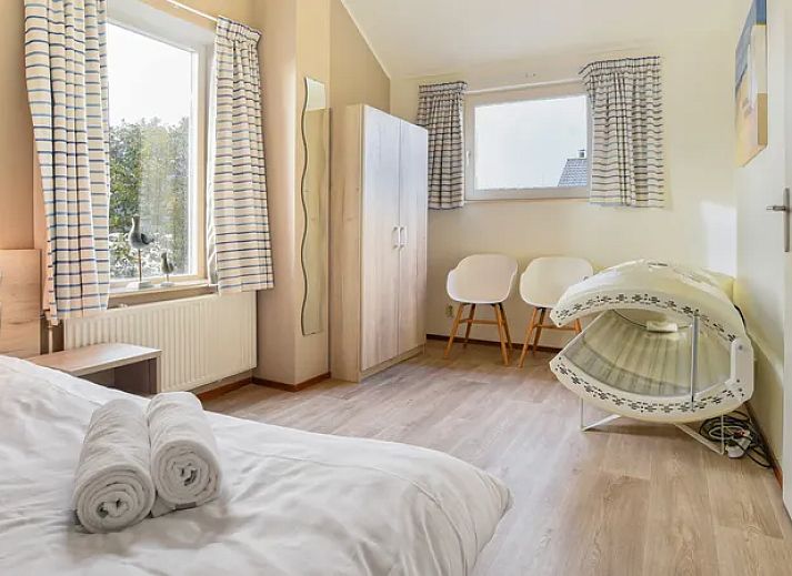 Guest house 010255 - Bungalow Texel - Beach Park Texel | 6-persoons villa | 6L1