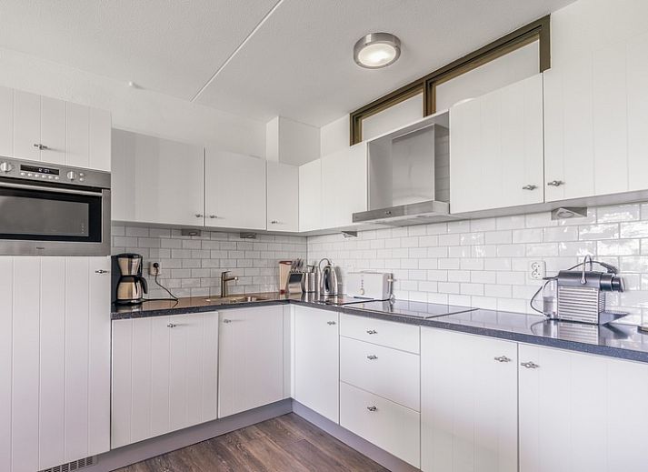 Bright living room of Apartment Juliana 094 Island and Sea View in De Koog, Texel overlooking the Wadden Sea.