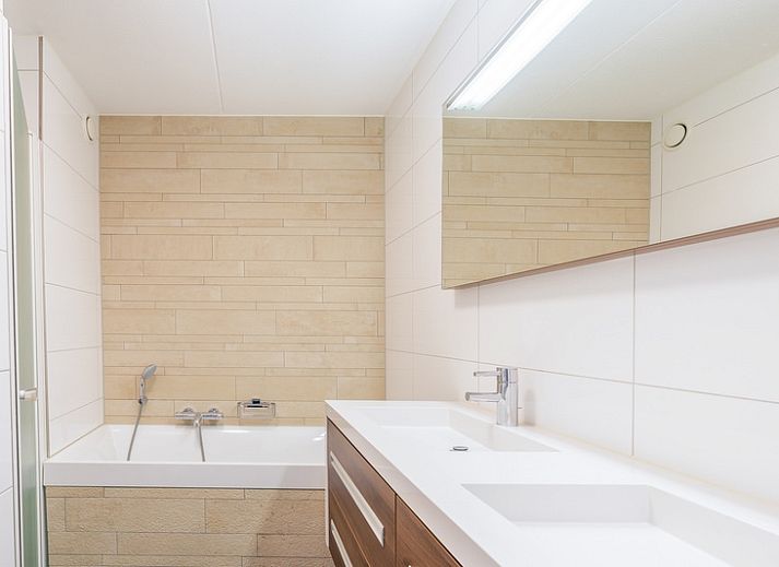 Bright living room of Apartment Juliana 094 Island and Sea View in De Koog, Texel overlooking the Wadden Sea.