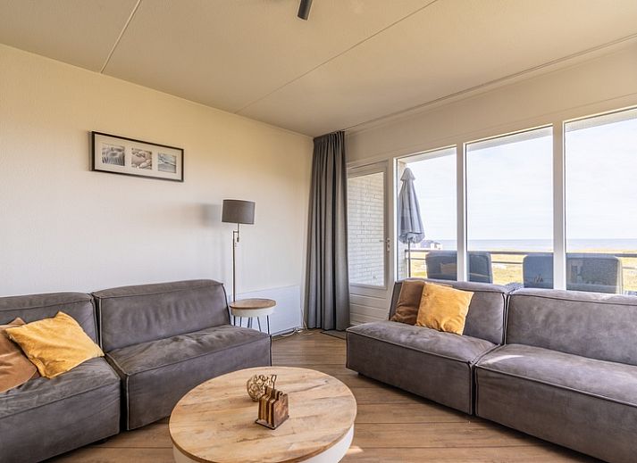 Cozy living room with sea view in Apartment Juliana 118 Zeezicht, De Koog, Texel.