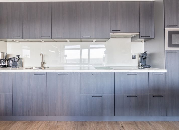 Gemuetliche Sitzecke im Appartement Juliana 174 Eilandzicht, De Koog, Texel, mit Blick auf die Natur.