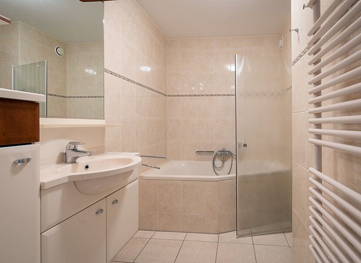 Gemuetliche Sitzecke im Apartment Juliana 096 Island and Sea View, De Koog, Texel mit Blick auf die Watteninseln.