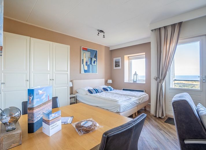 Komfortable Sitzecke mit Meerblick im Appartement Juliana 158 Zeezicht, Ferienunterkunft in De Koog, Texel.