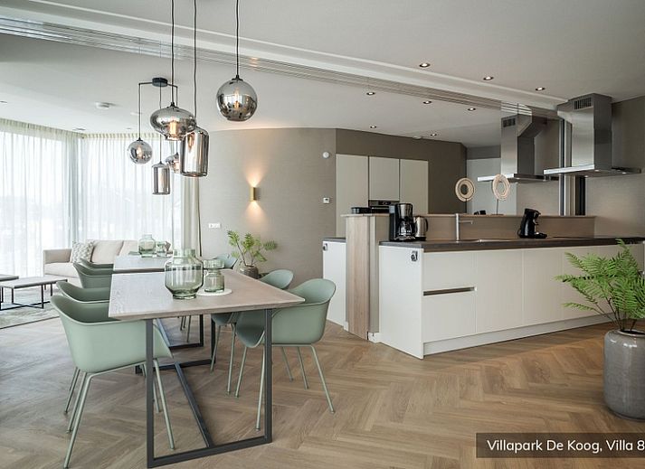 Luxury family villa 8p in De Koog, Texel with modern architecture and waterfront terrace.