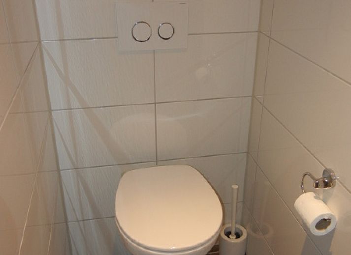 Stilvolles, modern eingerichtetes Wohnzimmer im Ferienhaus 2, De Koog, Texel.