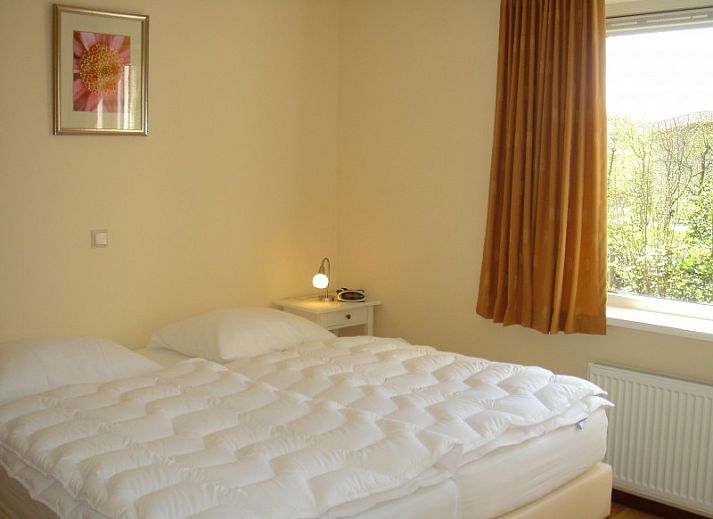 Sonniger Garten im 6-Personen-Ferienhaus mit Sauna, De Koog, Texel