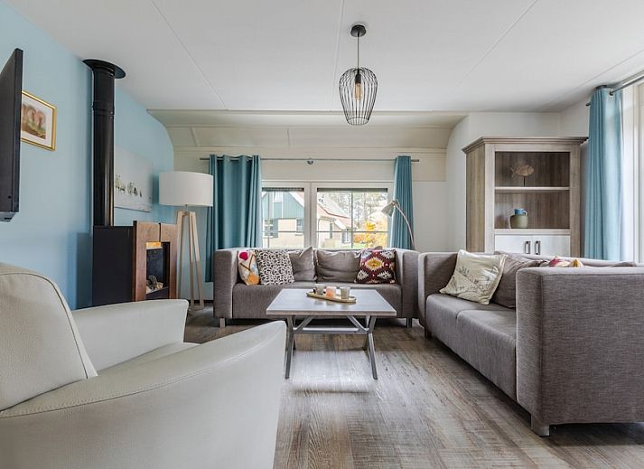 Geniessen Sie die Terrasse des Bungalows T6B Comfort in De Koog, Texel, umgeben von Natur und Ruhe auf den Watteninseln.