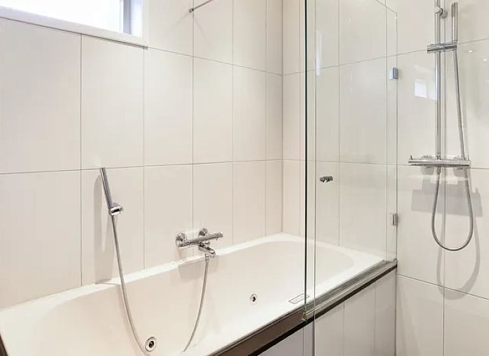 Guest house 010262 - Bungalow Texel - Beach Park Texel | 4-persoons villa | 4BL