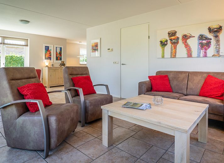 Villa fuer 4 Personen in De Koog, Texel mit sonniger Terrasse und Garten, ideal fuer Entspannung auf den Watteninseln.