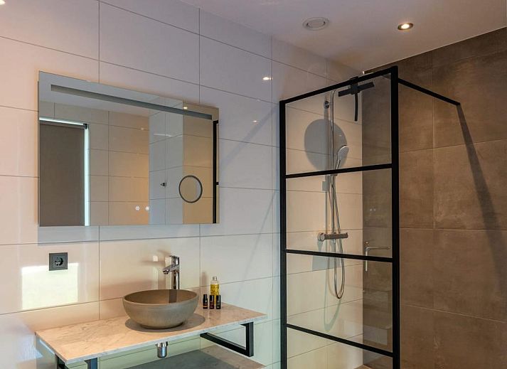 Geraeumiger Garten bei 36 - 12 Buntspecht - BLV-Kleingartenanlage Nr. 4 Ferienhaus in De Koog, Texel.