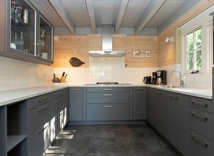 Cozy living room in Het Boshuis, Holiday Park Het Oude Dijkje, De Koog, Texel with modern furnishings.