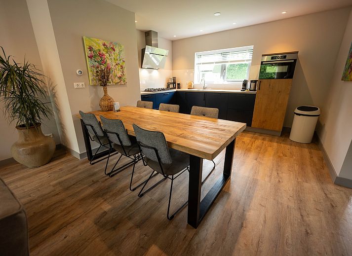 't Stulpje vakantiehuis in De Koog Texel met ruim terras en groene tuin.