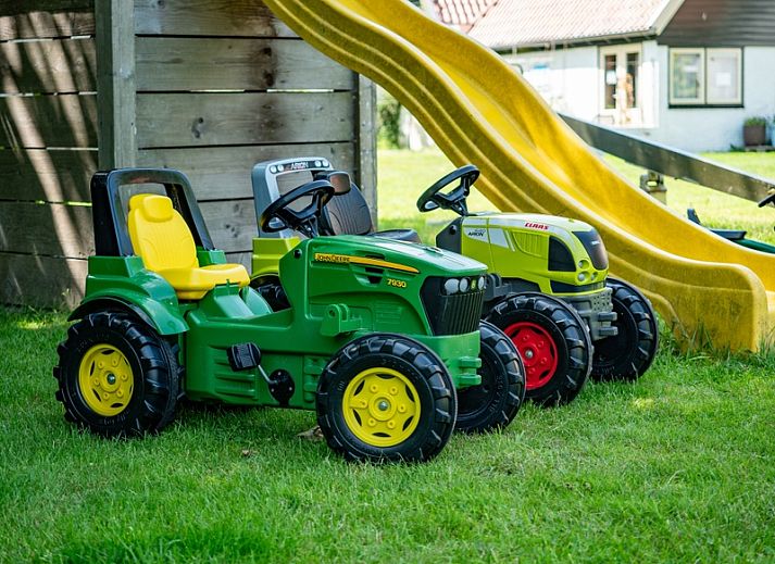 Modern kitchen in Landgoed Springtij - Koetshuis 1, vacation accommodation in De Koog, Texel.