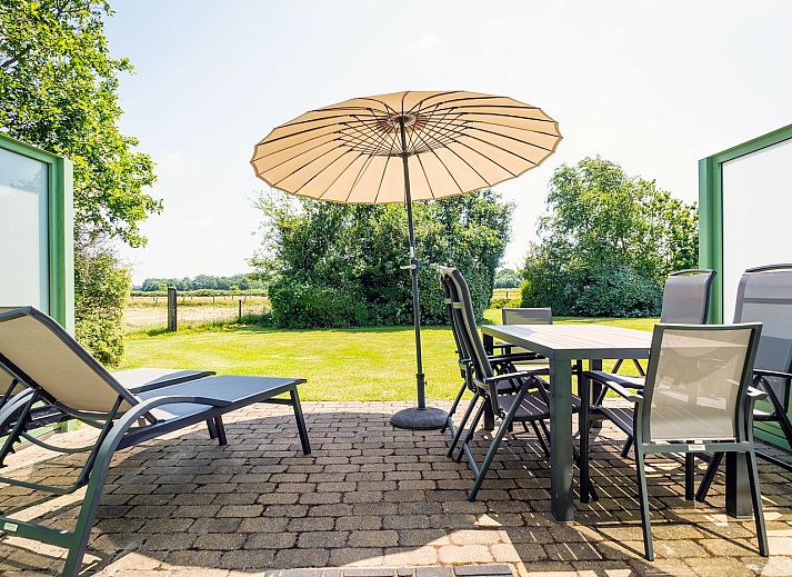 Guest house 0102965 - Holiday property Texel - Het Buitenhof villa 53 met serre