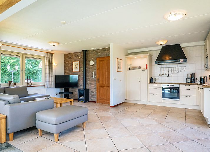 Guest house 0102965 - Holiday property Texel - Het Buitenhof villa 53 met serre