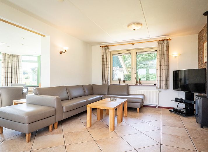 Guest house 0102965 - Holiday property Texel - Het Buitenhof villa 53 met serre