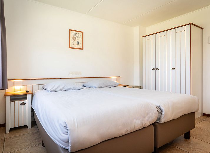 Guest house 0102965 - Holiday property Texel - Het Buitenhof villa 53 met serre