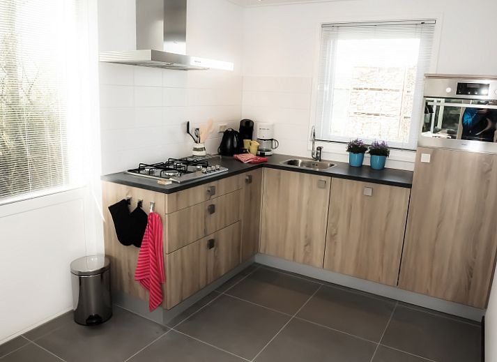 Vakantiehuis 5885 - Eelman de Porto in De Waal, Texel met ruime tuin en groene omgeving.