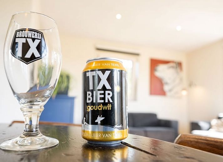 Charmant vakantiehuis Huisje in De Waal op Texel met traditionele architectuur en landelijke omgeving.