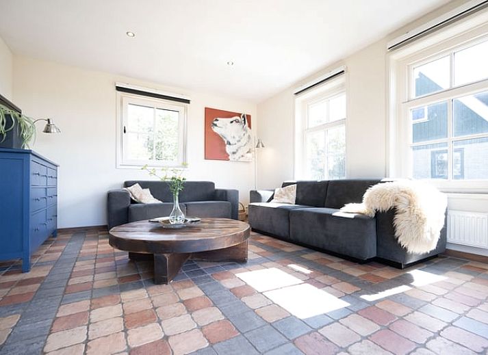 Volledig uitgeruste keuken in Huisje in De Waal, Texel, ideaal voor culinaire avonturen.