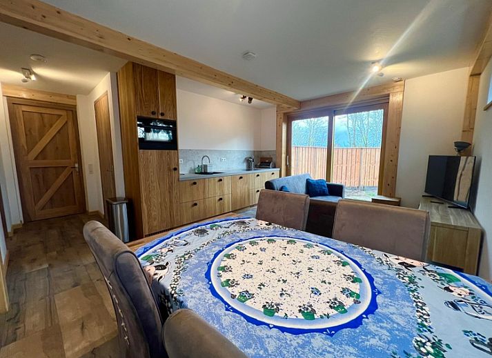 Bluehender Baum bei Hoeve Consensus Texel Ferienhaus in Den Burg, Watteninseln