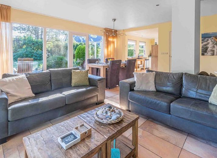 Charmantes Ferienhaus Cottage in Den Burg mit Reetdach im gruenen Texel, Watteninseln.