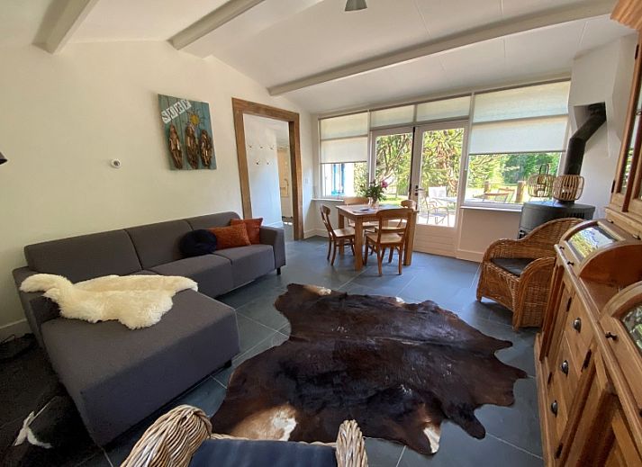 Kogerstraat 98A vakantiehuis in Den Burg, Texel met ruim terras en groene omgeving.