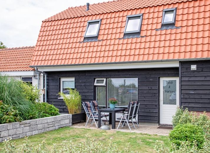 Guest house 010478 • Bed and Breakfast Texel • Huisje in Den Burg 